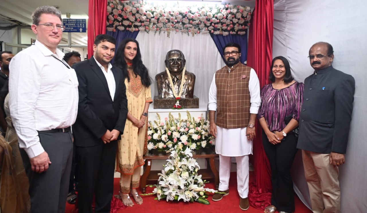 ಡಾ. ಥಾಮಸ್ ಚಾಂಡಿಯವರ ಪ್ರತಿಮೆ ಸ್ಥಾಪಿಸಿ, ಹೊಸ ಓಪಿಡಿ ವಿಭಾಗ ಉದ್ಘಾಟಿಸಿದ ಹೊಸ್ಮಟ್ ಮಲ್ಟಿಸ್ಪೆಷಾಲಿಟಿ ಹಾಸ್ಪಿಟಲ್ಸ್