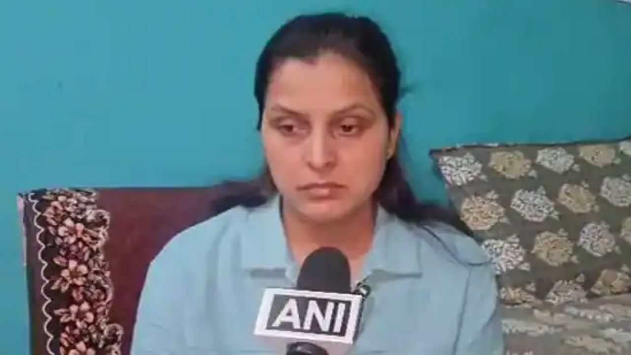 ಯುಪಿಎಸ್‌ಸಿ ಪರೀಕ್ಷೆಯಲ್ಲಿ ʼಪಾಸ್‌ʼ ಆದ ಯುವತಿ ಕ್ಷಮೆಯಾಚಿಸಿದ್ದೇಕೆ?