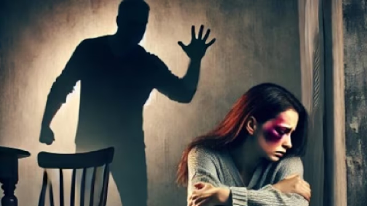 ಪತಿಯ ಜೂಜಾಟದ ಹುಚ್ಚಿಗೆ ಪತ್ನಿ ಮೇಲೆ ಅತ್ಯಾಚಾರವೆಸಗಿದ ದುರುಳರು