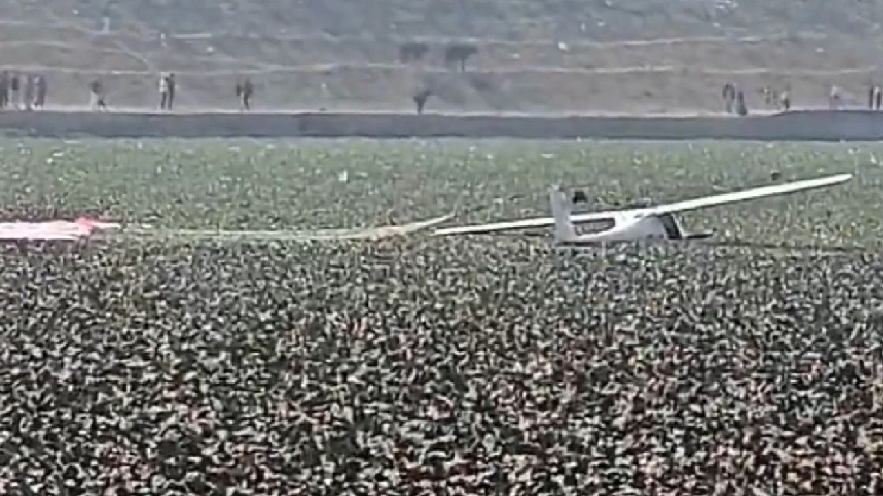 ಭಾರತೀಯ ವಾಯುಪಡೆಯ ತರಬೇತಿ ವಿಮಾನ ಪತನ; ಪೈಲಟ್‌ಗಳು ಸೇಫ್‌