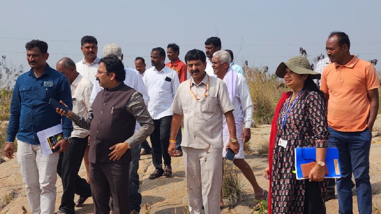 Chikkaballapur News: ಆರು ತಿಂಗಳಿಂದ ಸ್ಥಗಿತಗೊಂಡ ರಿಜಿಸ್ಟರ್ ಖಾತೆಗಳು ಪ್ರಾರಂಭ