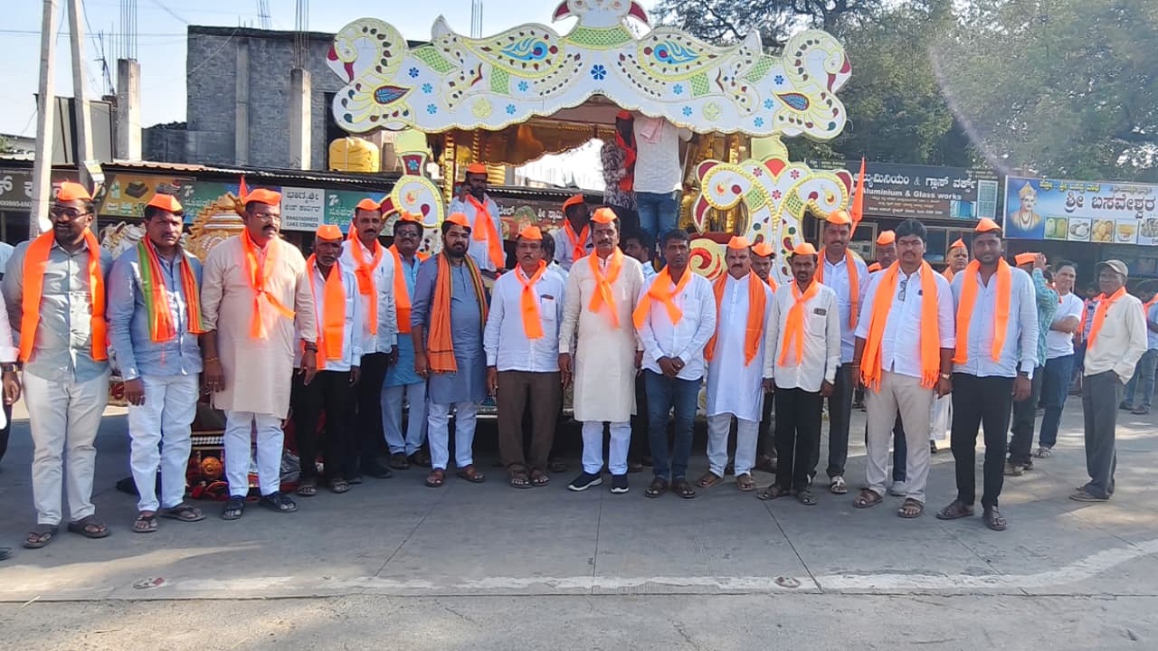 Indi News: ಇಂಡಿಯಲ್ಲಿ ವಿರಾಟ ಹಿಂದು ಶೋಭಾಯಾತ್ರೆ