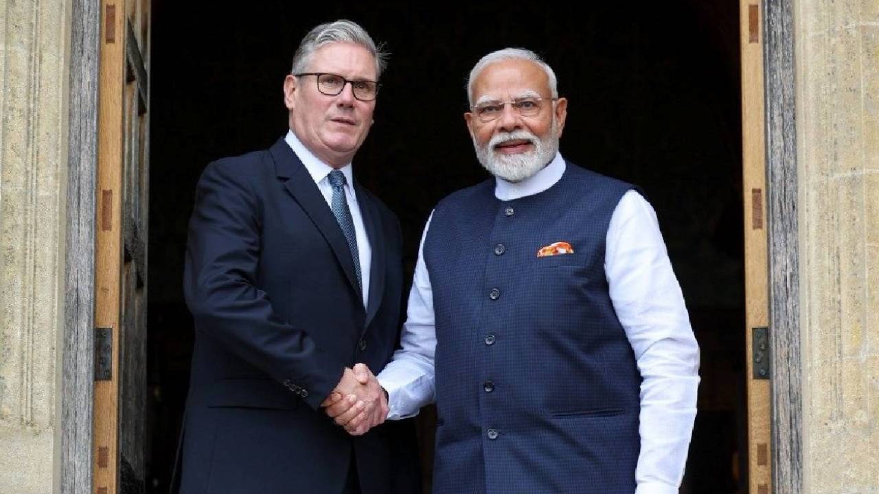 India-UK Free Trade Agreement: ಭಾರತ-ಬ್ರಿಟನ್‌ ಐತಿಹಾಸಿಕ ಮುಕ್ತ-ವ್ಯಾಪಾರ ಒಪ್ಪಂದಕ್ಕೆ ಸಹಿ; ಭಾರತಕ್ಕೇನು ಲಾಭ?