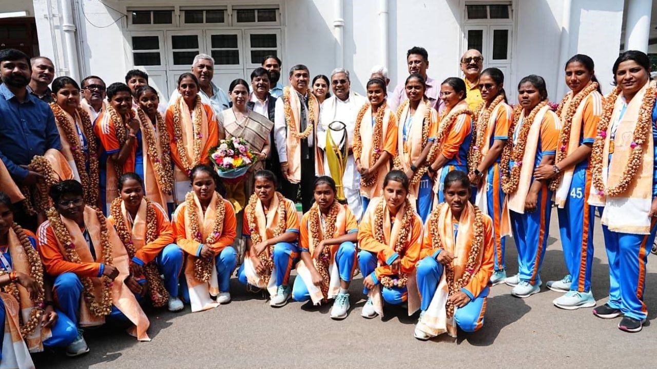 ಮಹಿಳಾ ಅಂಧರ ವಿಶ್ವಕಪ್‌ ಗೆದ್ದ ಕನ್ನಡತಿಯರಿಗೆ ಸಿಎಂ ಅಭಿನಂದನೆ!