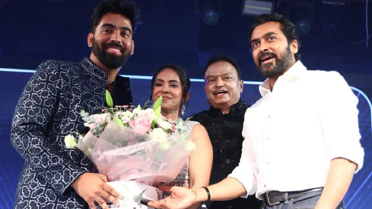 Ishari Ganesh Daughter's Wedding: ತಮಿಳು ನಿರ್ಮಾಪಕ ಇಶಾರಿ ಗಣೇಶ್ ಪುತ್ರಿ ವಿವಾಹ ಸಂಭ್ರಮ: ರಜನೀಕಾಂತ್- ಕಮಲ್ ಹಾಸನ್ ಭಾಗಿ - Image 2