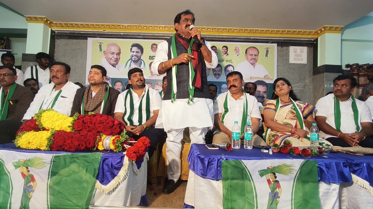 ಸಾಮಾಜಿಕ ಜಾಲತಾಣಗಳ ಮೂಲಕ ಪಕ್ಷ ಬಲವರ್ಧನೆಗೆ ಮುಂದಾದ JDS