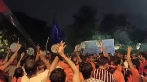 ಜೆಎನ್‌ಯು ಮತ್ತೆ ಧಗ ಧಗ! ವಿದ್ಯಾರ್ಥಿಗಳ ಮಾರಾಮಾರಿ