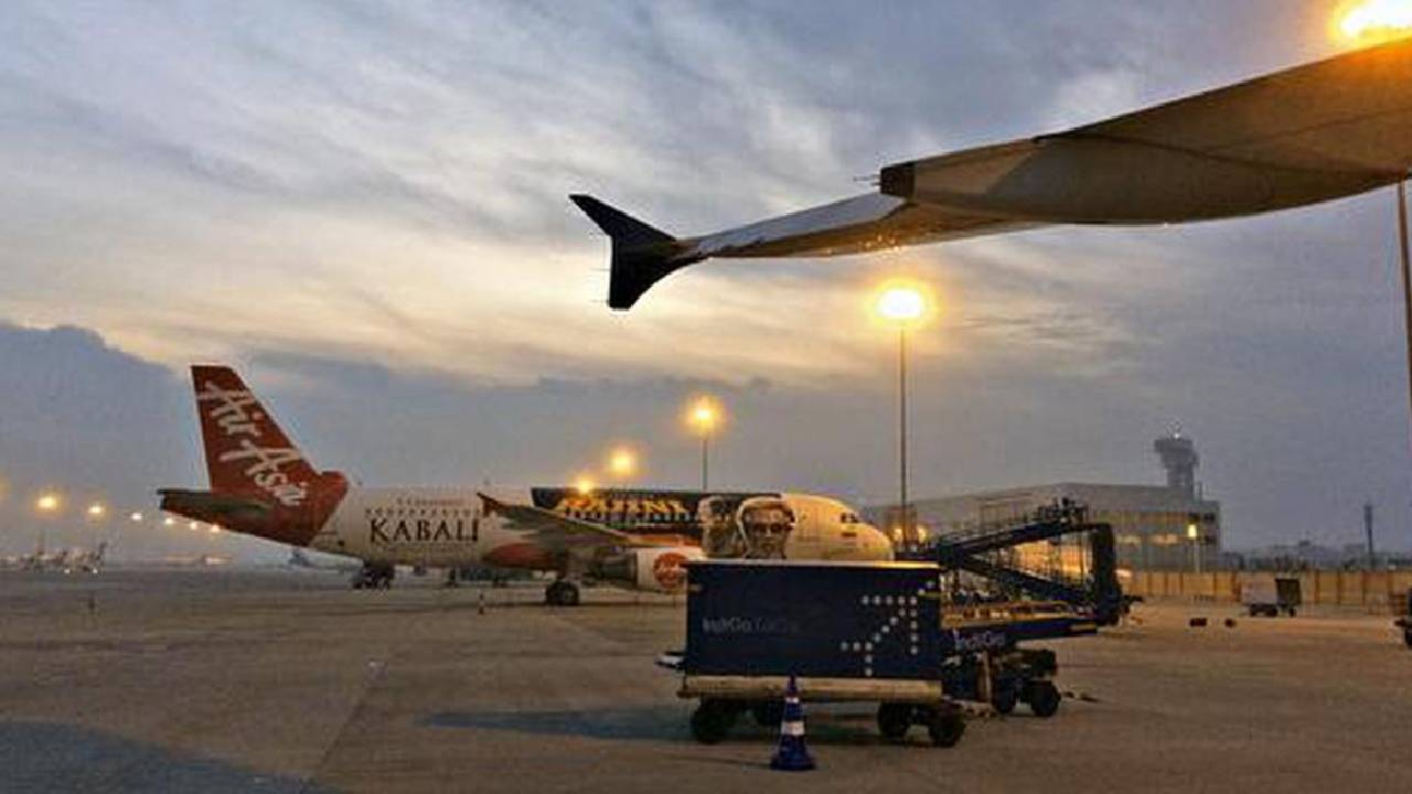 ದುಬೈನಿಂದ ಎರಡನೇ ವಿಮಾನ ಬೆಂಗಳೂರಿಗೆ; ಎಂಎಲ್‌ಸಿ ಭೋಜೇಗೌಡ, ಪಿವಿ ಸಿಂಧು ಸೇರಿ 490 ಪ್ರಯಾಣಿಕರು ಸುರಕ್ಷಿತವಾಗಿ ವಾಪಸ್