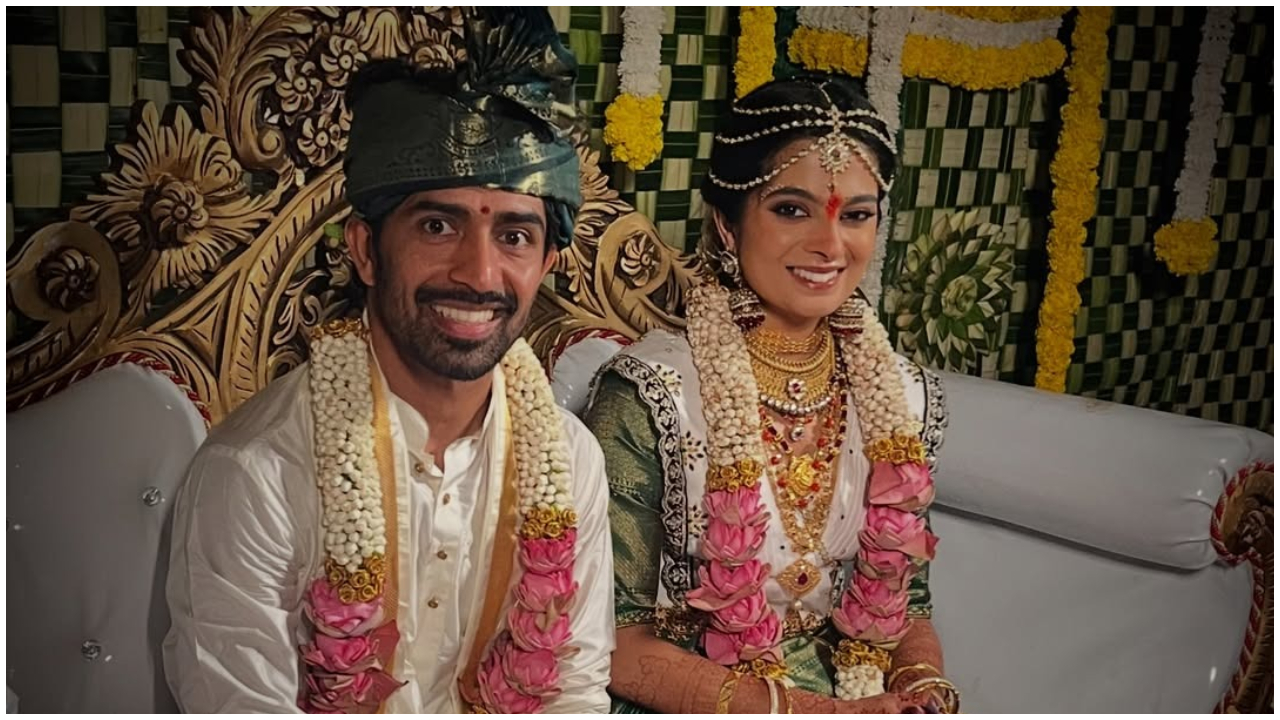 Photos: ದಾಂಪತ್ಯ ಬದುಕಿಗೆ ಕಾಲಿಟ್ಟ '777 ಚಾರ್ಲಿ' ಡೈರೆಕ್ಟರ್ ಕಿರಣ್‌ ರಾಜ್‌; ಮದುವೆಗೆ ಬಂದು ಶುಭ ಹಾರೈಸಿದ ರಕ್ಷಿತ್‌ ಶೆಟ್ಟಿ - Image 1