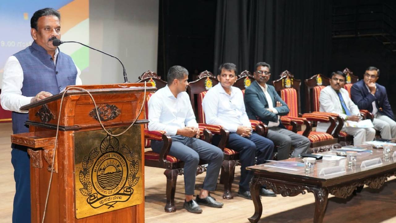 ಹುತಾತ್ಮರ ಕನಸು ನನಸು ಮಾಡುವ ಕನಸು ನಿಮ್ಮದಾಗಲಿ: ಕೆವಿಪಿ ಕರೆ