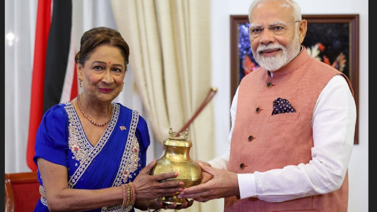Kamla Persad-Bissessar:ಟ್ರಿನಿಡಾಡ್ ಮತ್ತು ಟೊಬಾಗೋ ಪ್ರಧಾನಿಗೆ ಭಾರತದ ನಂಟು? ಮೋದಿ ಕೊಟ್ಟ ಆ ಉಡುಗೊರೆಯಾದ್ರೂ ಏನು? - Image 3