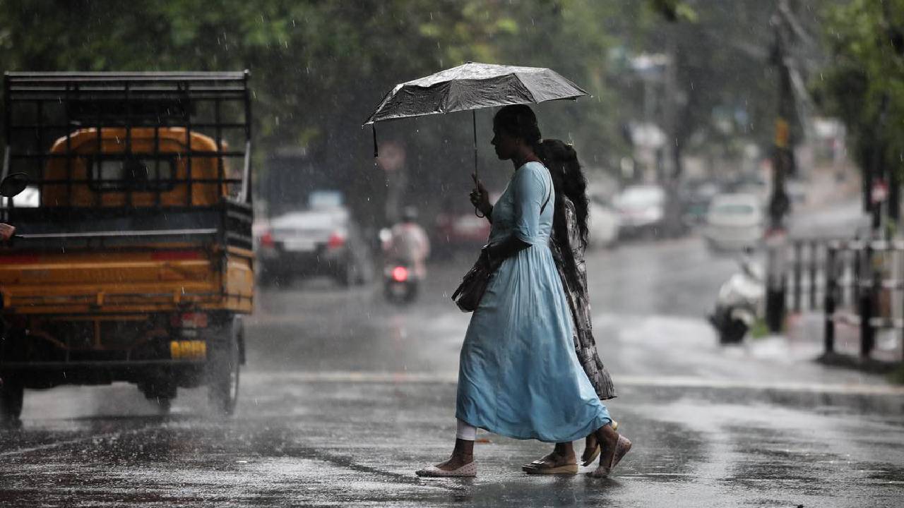Karnataka Weather: ಇಂದು ಬೆಂಗಳೂರು, ಕೋಲಾರ, ಶಿವಮೊಗ್ಗ ಸೇರಿ ವಿವಿಧ ಜಿಲ್ಲೆಗಳಲ್ಲಿ ಗುಡುಗು ಸಹಿತ ಮಳೆ ಸಾಧ್ಯತೆ