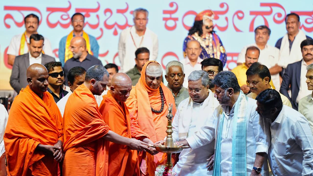 ಬೆಂಗಳೂರಲ್ಲಿ ಅದ್ಧೂರಿಯಾಗಿ ಕೆಂಪೇಗೌಡರ 516ನೇ ಜಯಂತಿ ಆಚರಣೆ