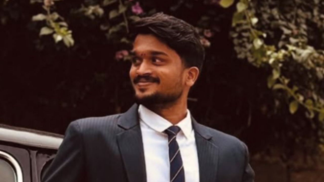 ಬೆತ್ತಲೆ ಫೋಟೋ ವೈರಲ್ ಮಾಡೋದಾಗಿ ಬೆದರಿಕೆ; ವಿದ್ಯಾರ್ಥಿ ಆತ್ಮಹತ್ಯೆ