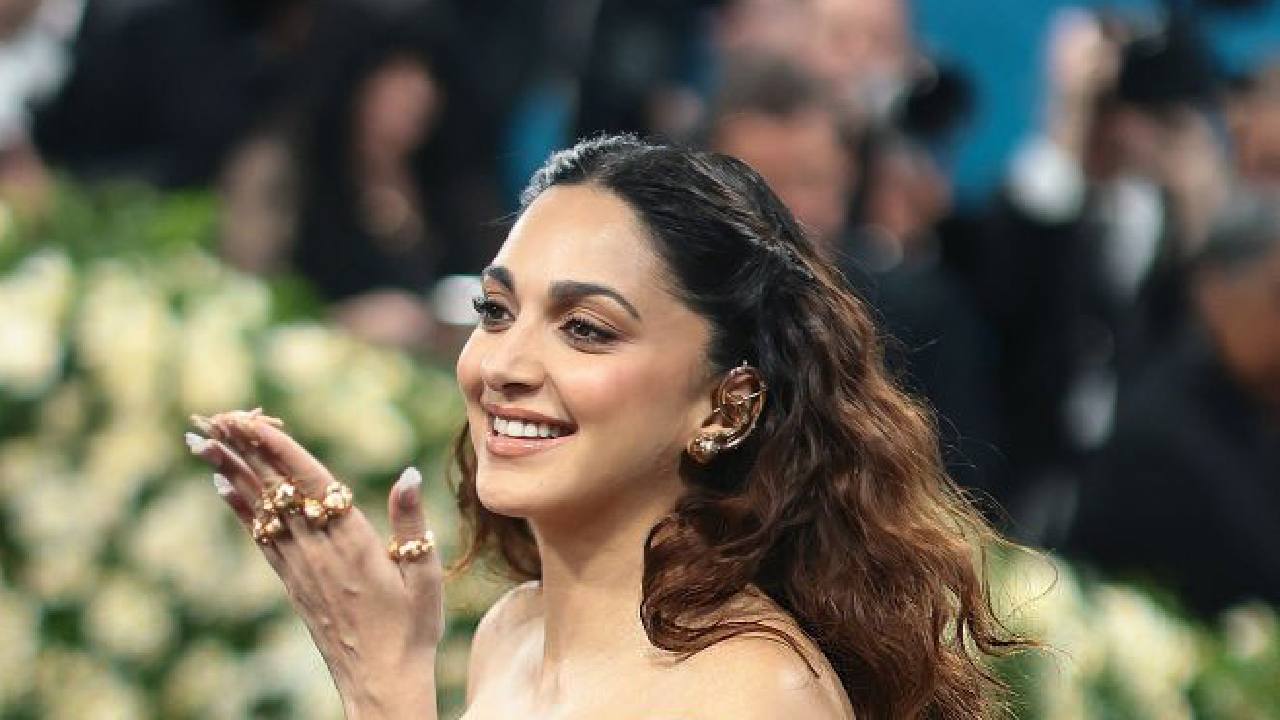Kiara Advani: ಮೆಟ್ಗಾಲಾ ರೆಡ್ ಕಾರ್ಪೆಟ್ನಲ್ಲಿ ಬೇಬಿ ಬಂಪ್ ಜೊತೆ ಕಂಗೊಳಿಸಿದ ನಟಿ ಕಿಯಾರಾ ಅಡ್ವಾಣಿ - Image 8
