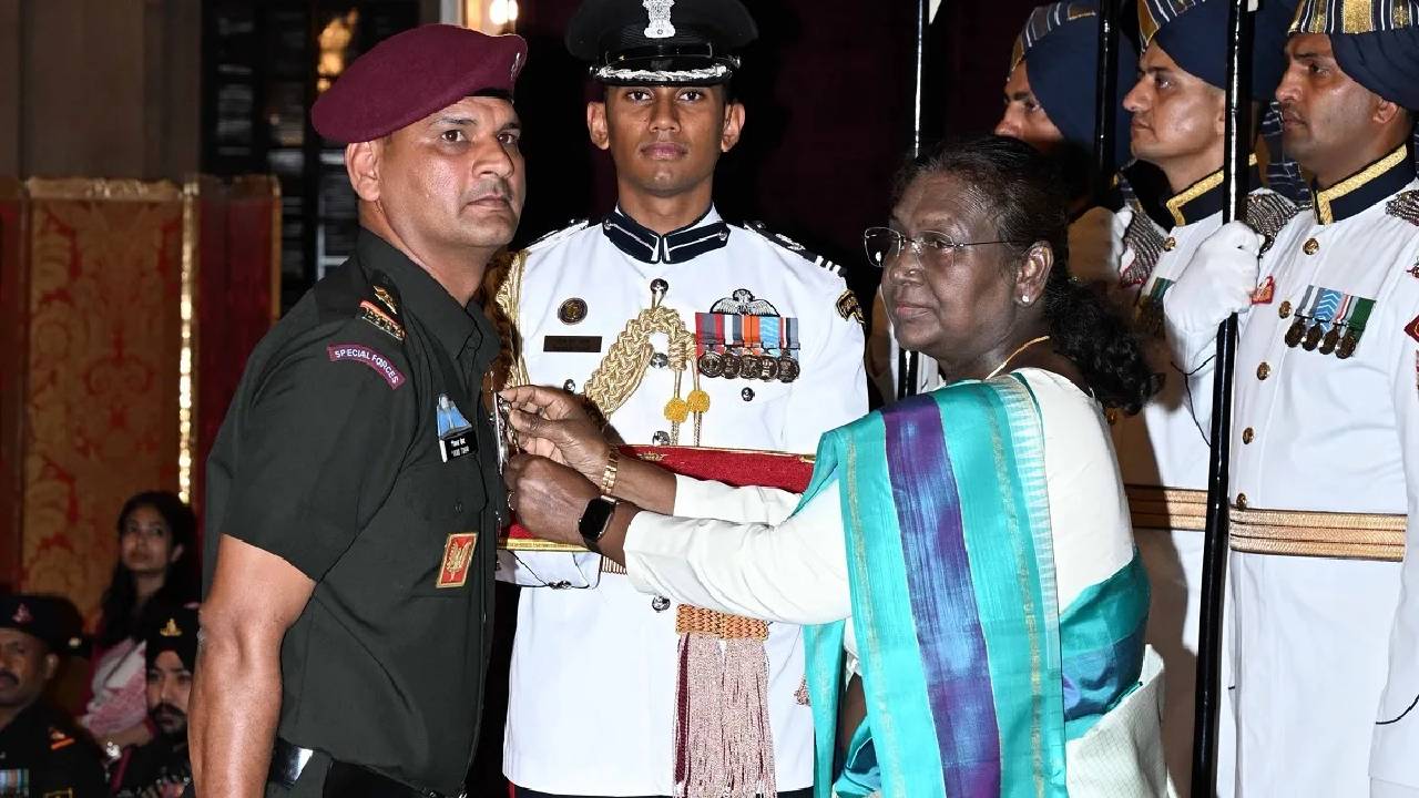 6 ಕೀರ್ತಿ ಚಕ್ರ, 33 ಶೌರ್ಯ ಚಕ್ರ ಪದಕ ಪ್ರದಾನ