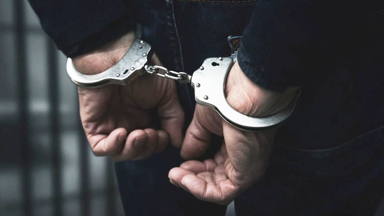 ರಾಜ್ಯವೇ ತಲೆ ತಗ್ಗಿಸುವ ಘಟನೆ; ಅಪ್ರಾಪ್ತೆ ಸಹೋದರಿಯ ಮೇಲೆ ಲೈಂಗಿಕ ದೌರ್ಜನ್ಯ ಎಸಗಿದ 21 ವರ್ಷದ ಯುವಕ