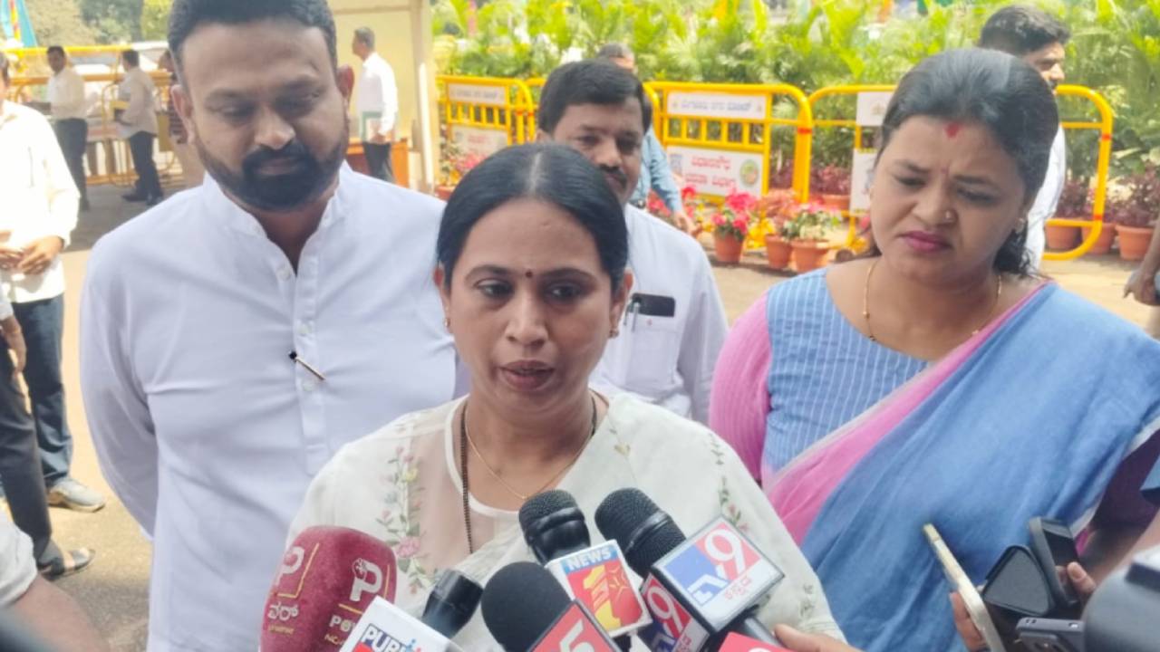 ಬಿಜೆಪಿಯವರು ಮೊದಲು ಕನ್ನಡಿಯಲ್ಲಿ ತಮ್ಮ ಮುಖ ನೋಡಿಕೊಳ್ಳಬೇಕು: ಹೆಬ್ಬಾಳಕರ್