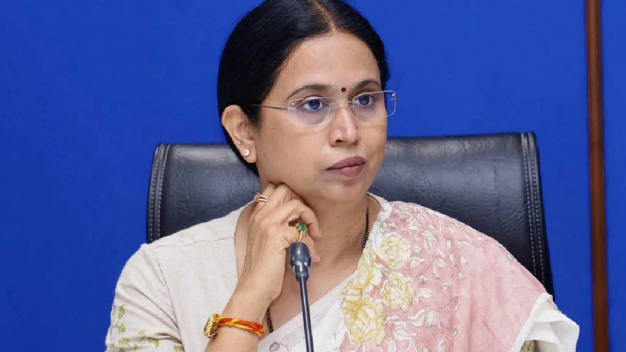 Laxmi Hebbalkar: ಕಾಲ್ತುಳಿತಕ್ಕೂ ರಾಜಕೀಯ ಬೆರೆಸಬೇಡಿ: ಲಕ್ಷ್ಮೀ ಹೆಬ್ಬಾಳ್ಕರ್