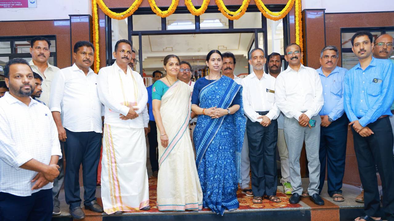 ಎಸ್ಡಿಎಂ ಆಯುರ್ವೇದ ಕಾಲೇಜಿನ ವಿವಿಧ ಸೌಲಭ್ಯಗಳ ಉದ್ಘಾಟಿಸಿದ ಹೆಬ್ಬಾಳ್ಕರ್
