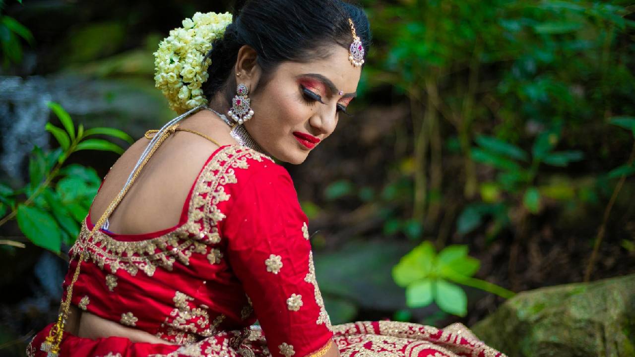 Sankranti Jewel Fashion 2026: ಹಬ್ಬದ ಗ್ರ್ಯಾಂಡ್‌ ಲುಕ್‌ಗೆ ಆಭರಣಗಳನ್ನು ಮ್ಯಾಚ್‌ ಮಾಡುವುದು ಹೇಗೆ? - Image 4