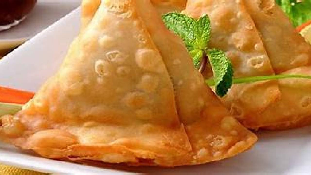 ಲಕ್ನೋದಲ್ಲಿ ಸಮೋಸಕ್ಕಾಗಿ ಕಿತ್ತಾಡಿದ ಜನ: ವಿಡಿಯೋ ವೈರಲ್