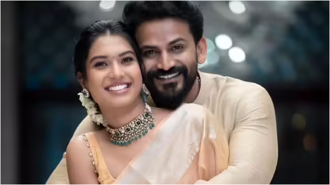 Year Ender 2025: ಈ ವರ್ಷ ದಾಂಪತ್ಯ ಬದುಕಿಗೆ ಕಾಲಿಟ್ಟ ಸ್ಯಾಂಡಲ್‌ವುಡ್‌ ಸೆಲೆಬ್ರಿಟಿಗಳು ಇವರೇ ನೋಡಿ; ಇಲ್ಲಿದೆ ಫುಲ್‌ ಲಿಸ್ಟ್‌ - Image 3