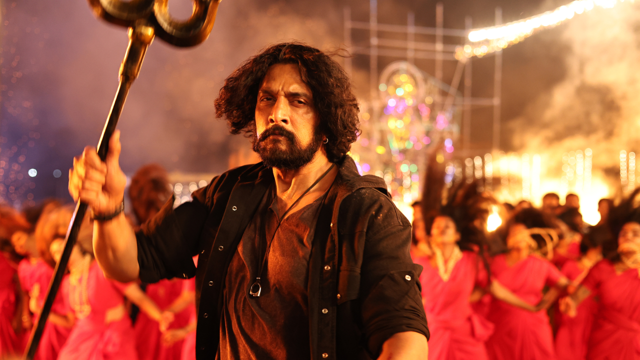 Photos: ʻಮಾರ್ಕ್‌ʼ ಸಿನಿಮಾದಲ್ಲಿ ಸುದೀಪ್ ಮಾಸ್‌ ಅವತಾರ; ‌ಕಿಚ್ಚನ ಅಭಿಮಾನಿಗಳು ಫುಲ್‌ ಖುಷ್‌ ಆಗೋದು ಗ್ಯಾರಂಟಿ - Image 1