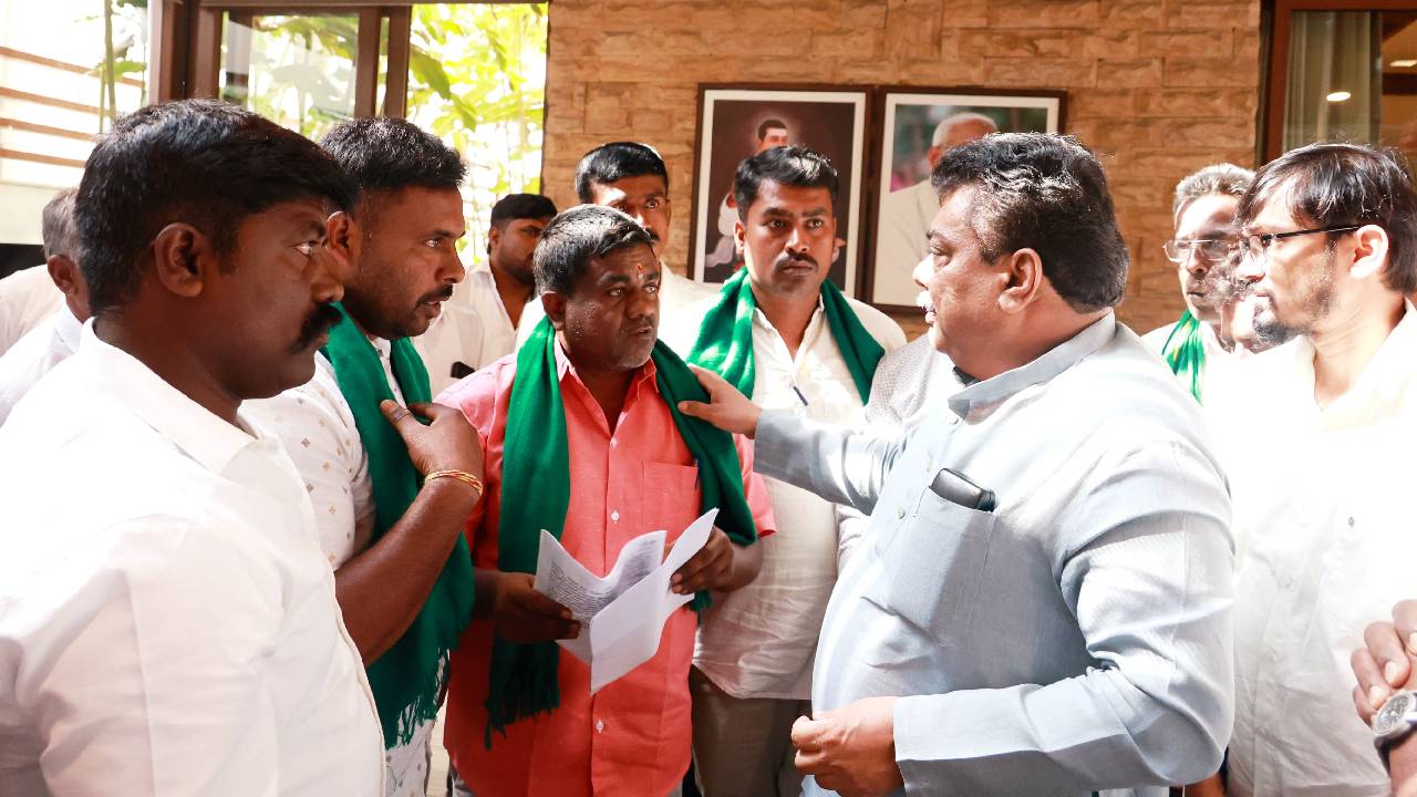 ಜಂಗಮಕೋಟೆ ರೈತರಿಂದ ಸಚಿವ ಎಂ.ಬಿ.ಪಾಟೀಲ್ಗೆ ಮನವಿ ಸಲ್ಲಿಕೆ