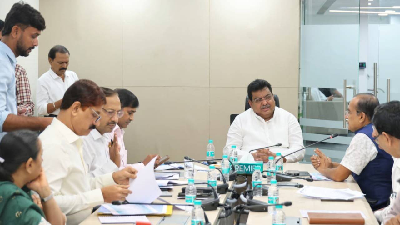 ಸರ್ಕಾರಿ ನೌಕರರಿಗೆ ಎಂಎಸ್‌ಐಎಲ್‌ ಸೂಪರ್‌ ಮಾರ್ಕೆಟ್‌ ಚಿಂತನೆ: ಎಂಬಿಪಿ
