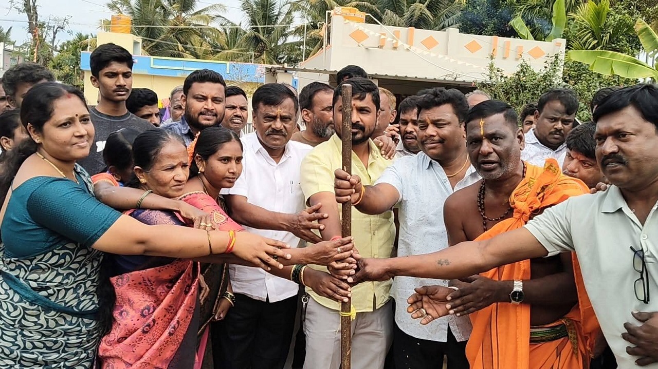 ರಸ್ತೆ ಅಭಿವೃದ್ಧಿ ಕಾಮಗಾರಿಗೆ ಭೂಮಿ ಪೂಜೆ