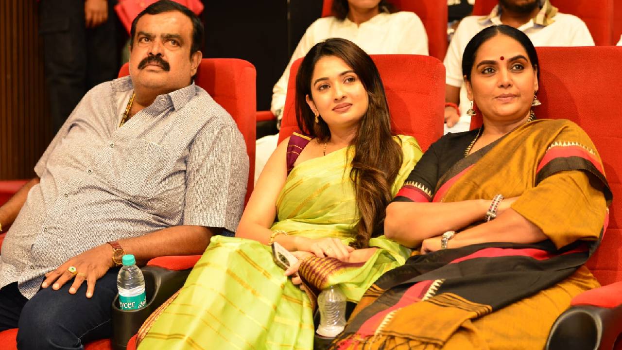Maadeva Movie: ವಿನೋದ್ ಪ್ರಭಾಕರ್ ಅಭಿನಯದ ʼಮಾದೇವʼ ಚಿತ್ರದ ‘ಎದೇಲಿ ತಂಗಾಳಿʼ ಸಾಂಗ್ ಔಟ್ - Image 3