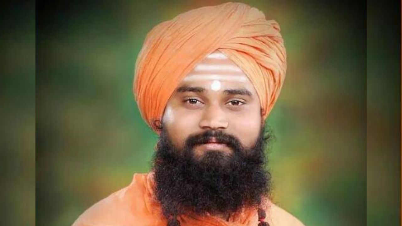 ಶಿವಾರಾಧನೆಯಿಂದ ಕಷ್ಟಗಳಿಗೆ ಪರಿಹಾರ: ವೀರಭದ್ರ ಶಿವಾಚಾರ್ಯ ಸ್ವಾಮೀಜಿ