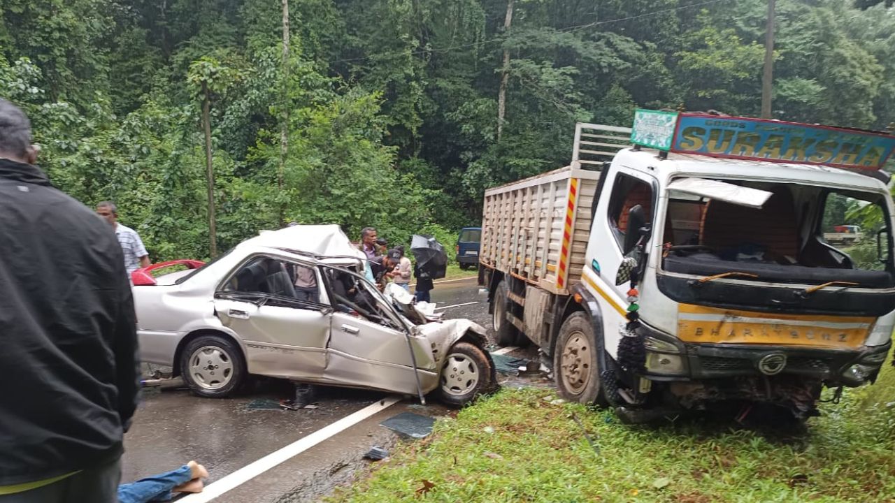 Madikeri accident: ಮಡಿಕೇರಿಯಲ್ಲಿ ಭೀಕರ ಅಪಘಾತ; ಲಾರಿ-ಕಾರು ಡಿಕ್ಕಿಯಾಗಿ ನಾಲ್ವರ ದುರ್ಮರಣ