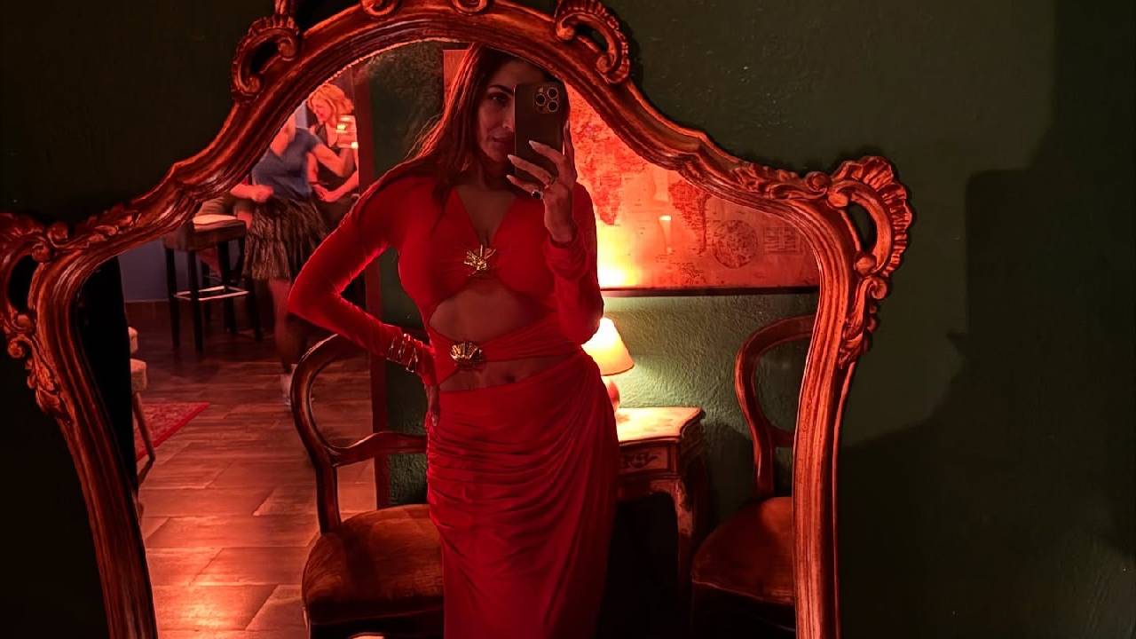 Malaika Arora: 51 ನೇ ವಯಸ್ಸಿನಲ್ಲೂ ಮಿಂಚುತ್ತಿರುವ ಮಲೈಕಾ; ನಟಿಯ ಹಾಟ್ ಫೋಟೋಸ್ಗೆ ಫ್ಯಾನ್ಸ್ ಫಿದಾ - Image 4