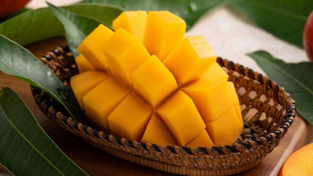 Mango Production Countries: ವಿಶ್ವದೆಲ್ಲೆಡೆ ಹರಡಿದೆ ಭಾರತದ ಮಾವಿನ ಘಮ; ಉತ್ಪಾದನೆಯಲ್ಲಿಯೂ ನಾವೇ ನಂ. 1 - Image 7