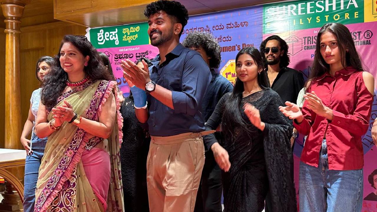 Fashion News 2026: ಯುಗಾದಿ ಕ್ಯಾಲೆಂಡರ್‌ಗಾಗಿ ಮಾಡೆಲ್‌ಗಳ ರ‍್ಯಾಂಪ್‌ ವಾಕ್‌ - Image 2