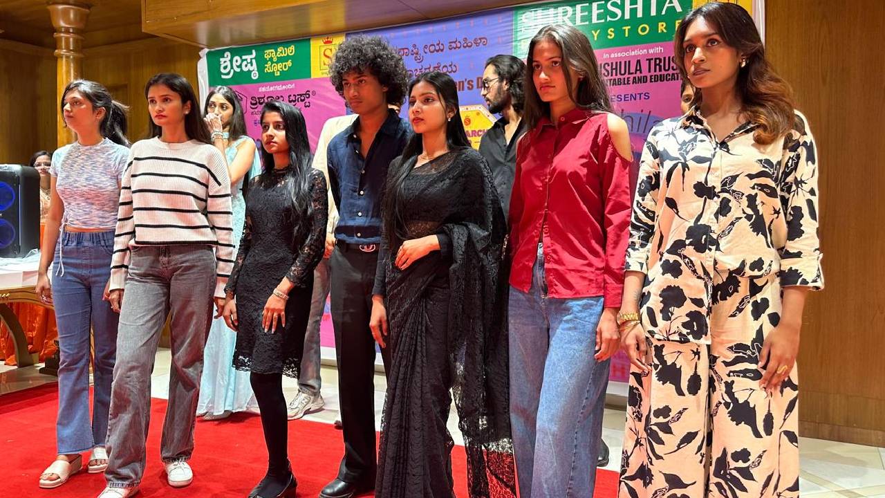Fashion News 2026: ಯುಗಾದಿ ಕ್ಯಾಲೆಂಡರ್‌ಗಾಗಿ ಮಾಡೆಲ್‌ಗಳ ರ‍್ಯಾಂಪ್‌ ವಾಕ್‌ - Image 1