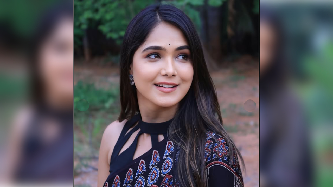 Mokshitha Pai: ಬ್ಲ್ಯಾಕ್ ಬ್ಯೂಟಿ ಮೋಕ್ಷಿ: ಕಪ್ಪು ಬಣ್ಣದ ಸೀರೆಯಲ್ಲಿ ಬಿಗ್ ಬಾಸ್ ಸುಂದರಿ - Image 4