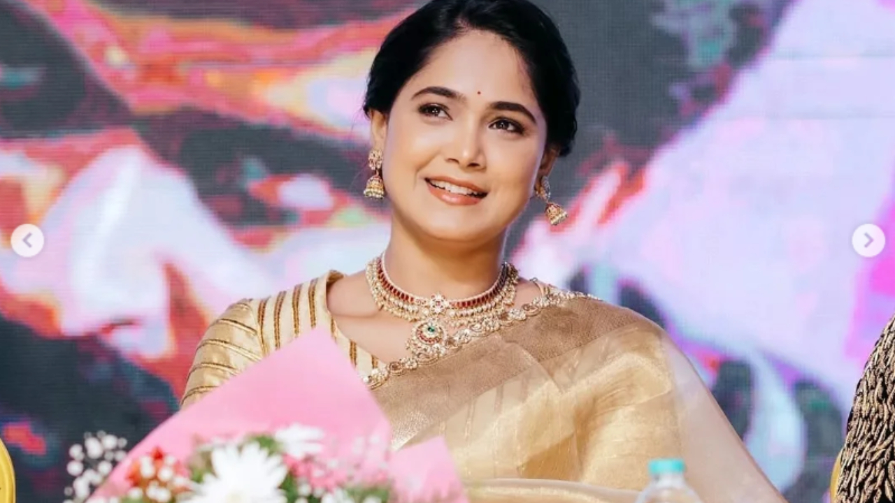 Mokshitha Pai: ಒಂದೇ ವೇದಿಕೆ ಮೇಲೆ ಜೊತೆಯಾಗಿ ಕಾಣಿಸಿಕೊಂಡ ಉಗ್ರಂ ಮಂಜು-ಮೋಕ್ಷಿತಾ ಪೈ - Image 6