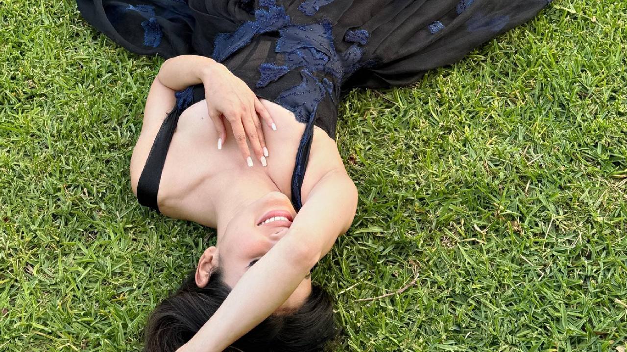 Mouni Roy: ಕೇನ್ಸ್ ಫಿಲ್ಮ್ ಫೆಸ್ಟಿವಲ್ನಲ್ಲಿ ಬಾಲಿವುಡ್ ನಟಿ ಮೌನಿ ರಾಯ್ ಲುಕ್ಗೆ ನೆಟ್ಟಿಗರು ಫಿದಾ - Image 5