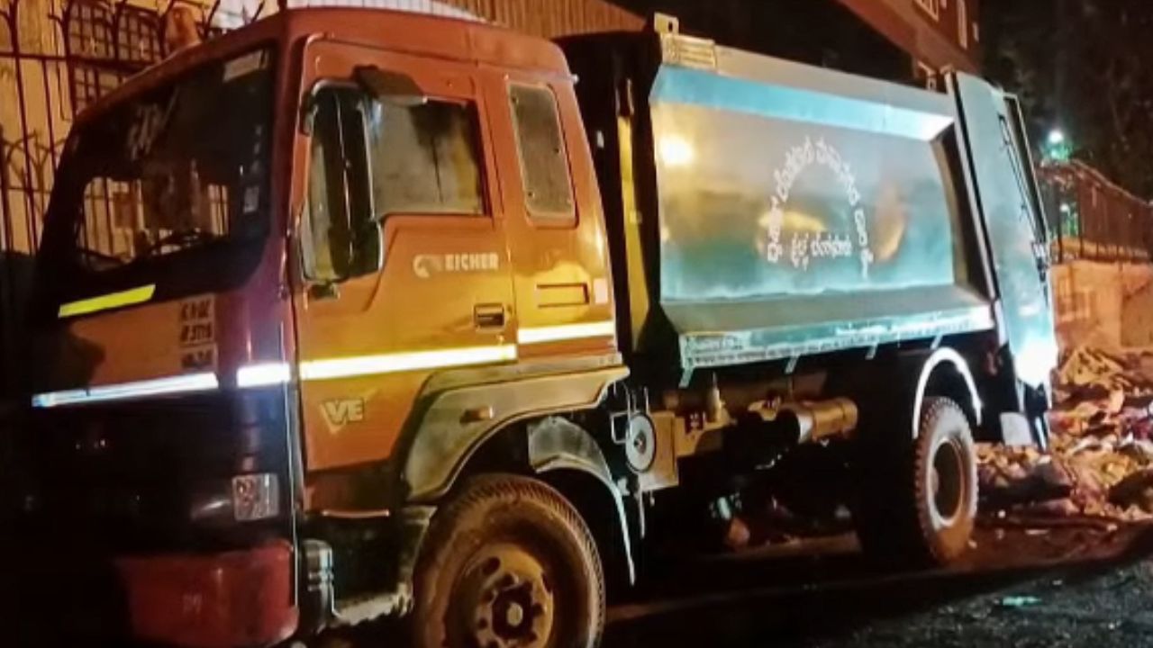 ಬೆಂಗಳೂರಿನಲ್ಲಿ ಮಹಿಳೆಯ ಬರ್ಬರ ಕೊಲೆ; ಕಸದ ಲಾರಿಯಲ್ಲಿ ಶವ ಪತ್ತೆ
