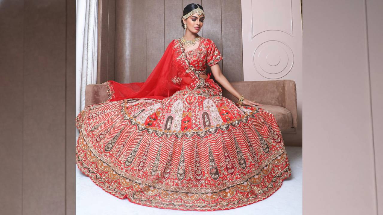 Navaratri Fashion 2025: ನವರಾತ್ರಿ ಡಿಸೈನರ್‌ವೇರ್ಸ್‌ ಸೆಲೆಕ್ಷನ್‌ಗೆ ಇಲ್ಲಿದೆ 5 ಐಡಿಯಾ - Image 4