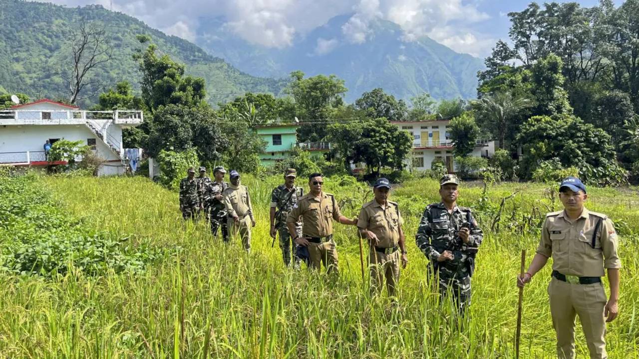ಛತ್ತೀಸ್ಗಢದಲ್ಲಿ ಮುಂದುವರಿದ ನಕ್ಸಲರ ಬೇಟೆ
