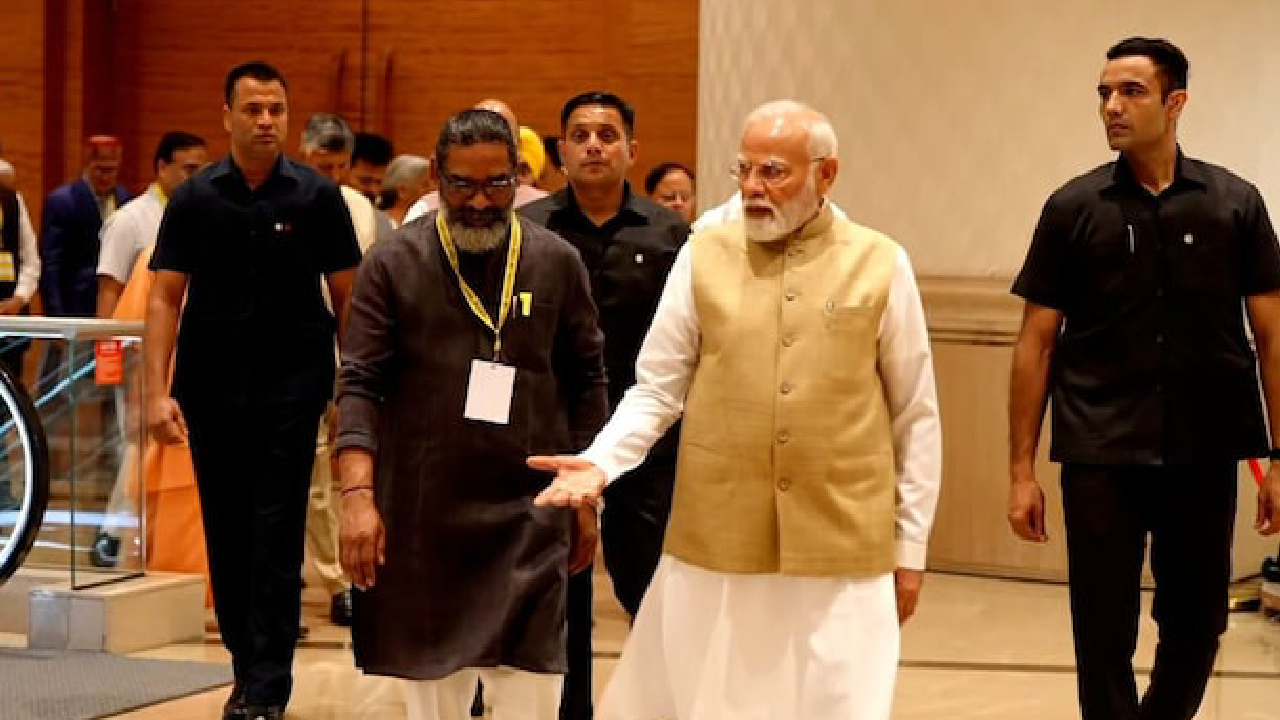 Neeti Ayoga Meeting: ಕೇಂದ್ರ, ರಾಜ್ಯ ಸರ್ಕಾರಗಳು ಟೀ ಇಂಡಿಯಾದ ರೀತಿಯಲ್ಲಿ ಕೆಲಸ ಮಾಡಬೇಕು; ನೀತಿ ಆಯೋಗದ ಸಭೆಯಲ್ಲಿ ಒಗ್ಗಟ್ಟಿನ ಮಂತ್ರ ಪಠಿಸಿದ ಮೋದಿ - Image 1