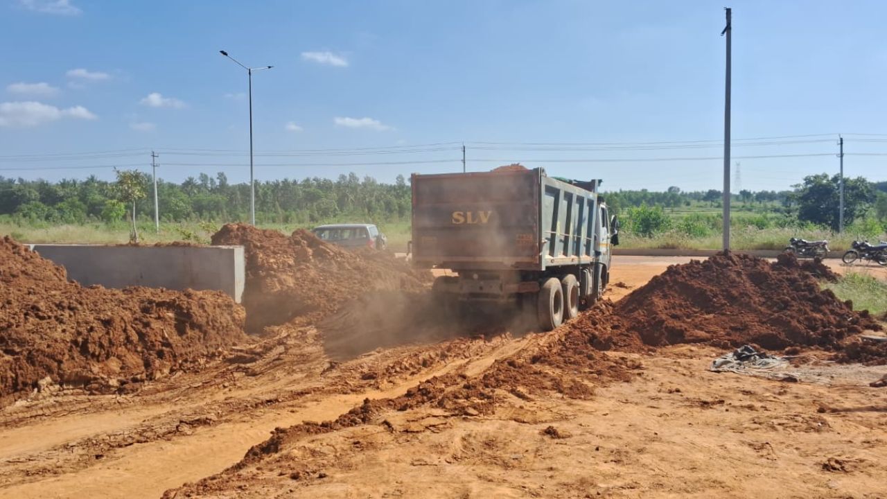 ನೆಲಮಂಗಲದಲ್ಲಿ ಭೋವಿ ಸಮಾಜ ರೈತರ ಕೆಲಸ ಕಸಿದು 'ವರ್ಕ್ ಆರ್ಡರ್' ರದ್ದು