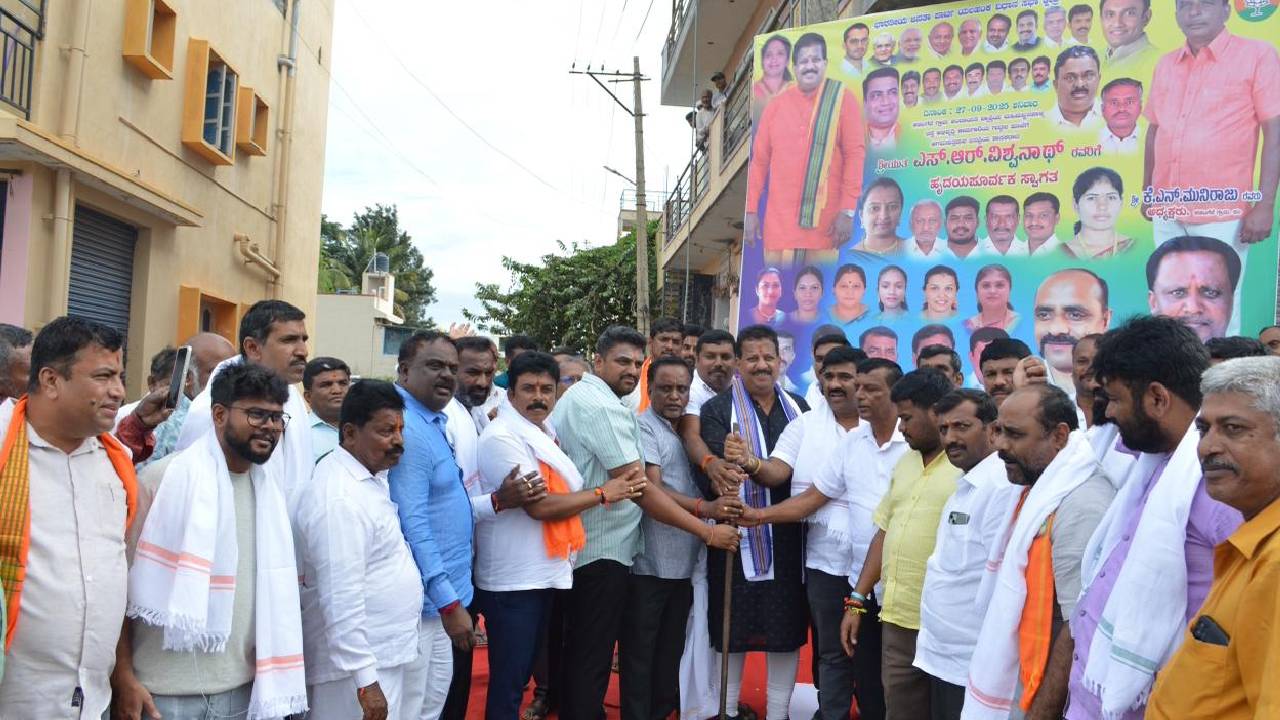ದಾಸನಪುರದಲ್ಲಿ ವಿವಿಧ ಅಭಿವೃದ್ಧಿ ಕಾಮಗಾರಿಗಳಿಗೆ ಶಾಸಕ ವಿಶ್ವನಾಥ್ ಚಾಲನೆ