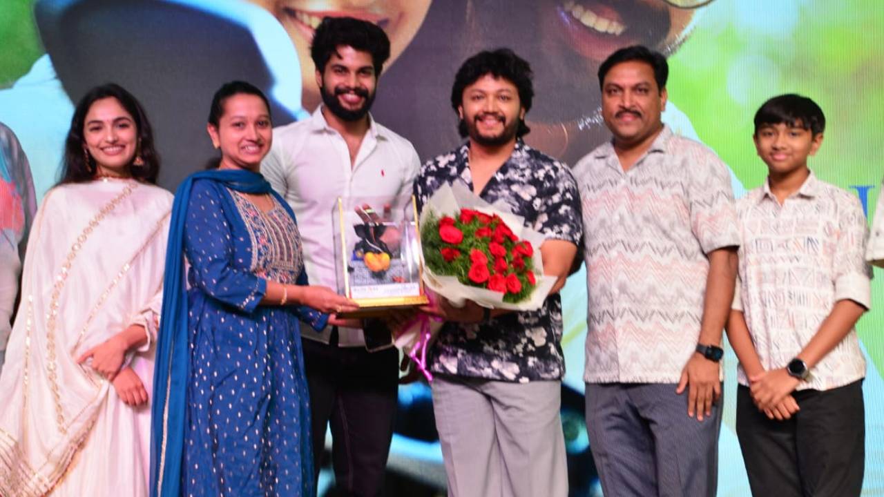 Nidradevi Next Door Movie: ʼನಿದ್ರಾದೇವಿ Next Doorʼ ಚಿತ್ರದ ʼನೀ ನನ್ನʼ ಎಂಬ ರೊಮ್ಯಾಂಟಿಕ್ ಸಾಂಗ್ ಔಟ್ - Image 6