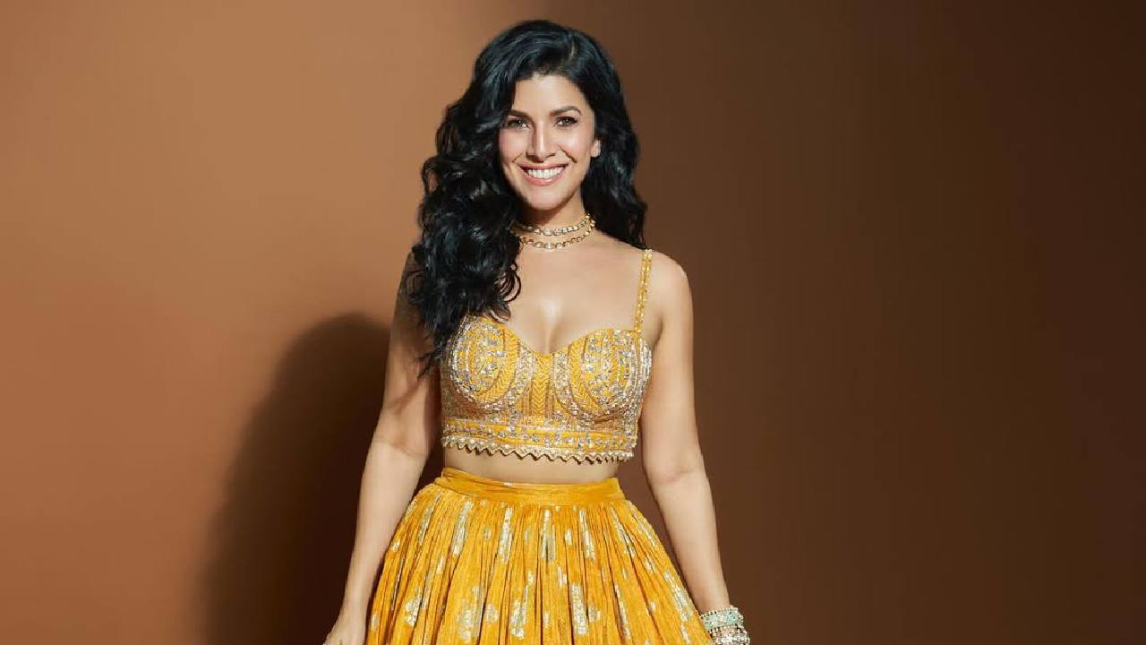 Nimrat Kaur: ತಂದೆಯನ್ನು ಉಗ್ರರು ಅಪಹರಿಸಿ ಕ್ರೂರವಾಗಿ ಕೊಂದರು; ಭಾವುಕರಾದ ನಟಿ ನಿಮ್ರತ್ ಕೌರ್.. - Image 3