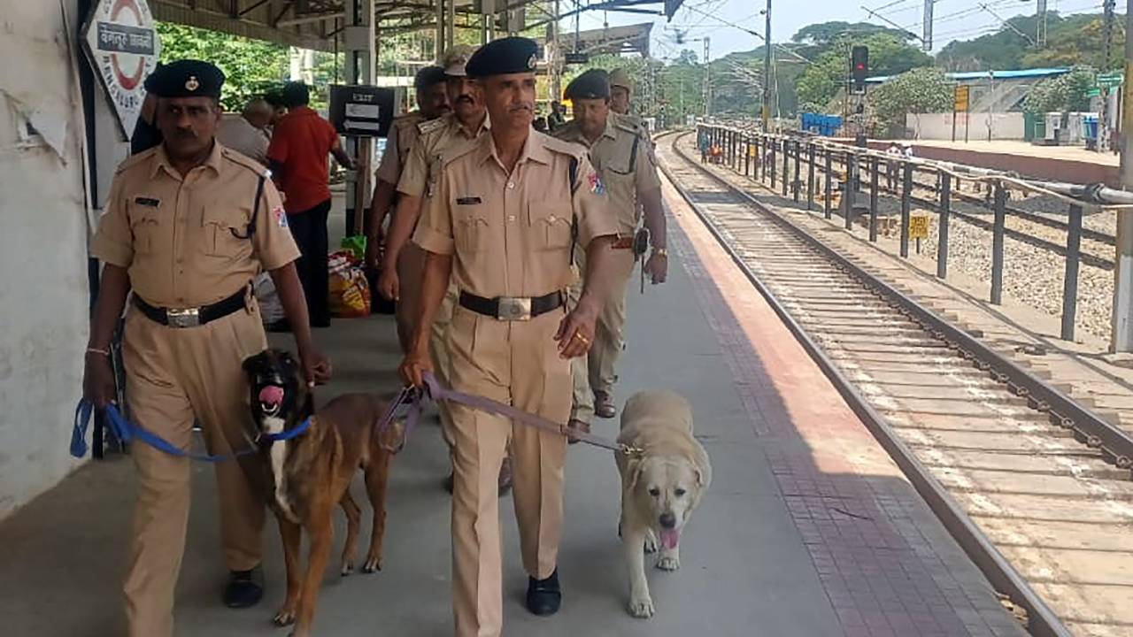 Operation Abhyaas: ಬೆಂಗಳೂರಿನಲ್ಲಿ ಹೀಗಿತ್ತು ʼಆಪರೇಷನ್ ಅಭ್ಯಾಸ್ʼ ಮಾಕ್ ಡ್ರಿಲ್ - Image 7